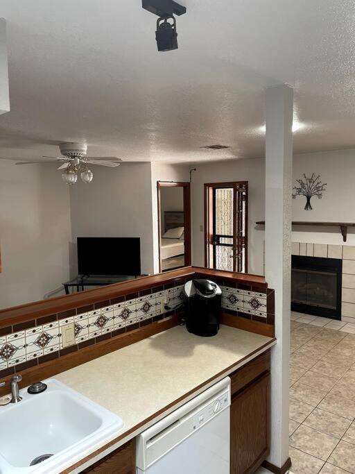 Townhouse, Two Car Garage, Fireplace Back Yard Las Cruces Esterno foto