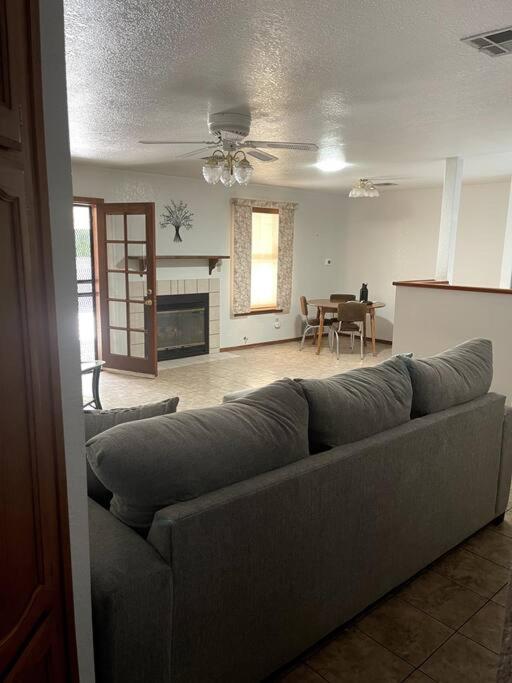 Townhouse, Two Car Garage, Fireplace Back Yard Las Cruces Esterno foto