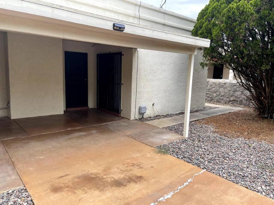 Townhouse, Two Car Garage, Fireplace Back Yard Las Cruces Esterno foto
