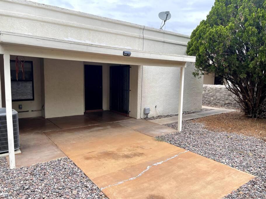 Townhouse, Two Car Garage, Fireplace Back Yard Las Cruces Esterno foto